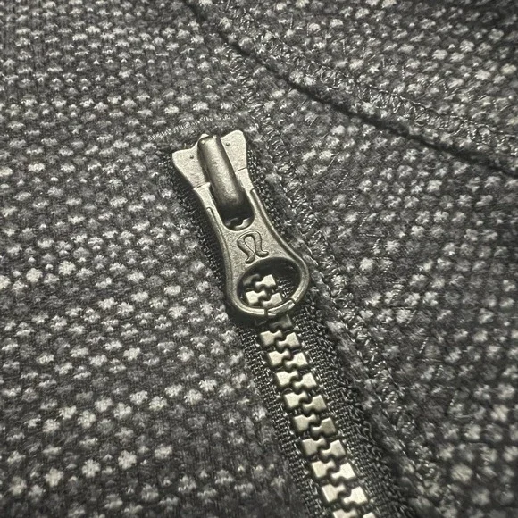 Lululemon Forme Jacket Black Deep Coal Size 8 Activewear Gray Pique Textured - Picture 6 of 7